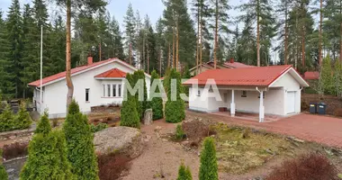 Casa 6 habitaciones en Kouvola sub region, Finlandia