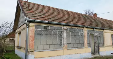4 room house in Nagykatai jaras, Hungary