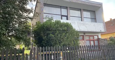 4 room house in Toertel, Hungary