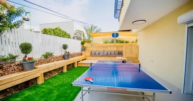 Cottage 9 rooms in Israel