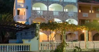 Mieszkanie 12 pokojów w Petrovac na Moru, Czarnogóra
