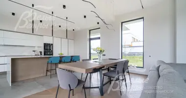 Casa 6 habitaciones en Naro Fominskij gorodskoj okrug, Rusia