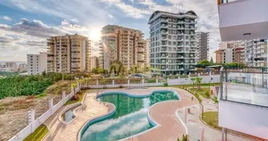 Duplex 2 bedrooms in Mahmutlar, Turkey