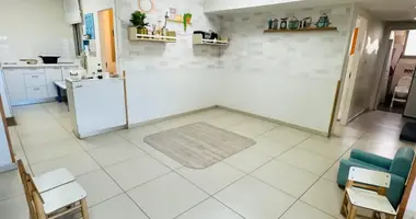 4 room apartment in Ashkelon, Israel