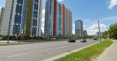 Apartamento 3 habitaciones en Minsk, Bielorrusia