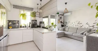 Commercial property 69 m² in Warsaw, Poland