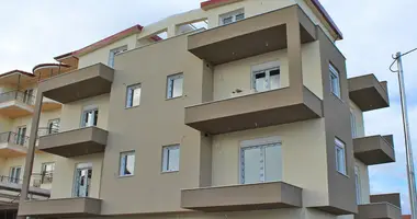 Apartamento 4 habitaciones en Neos Panteleimonas, Grecia