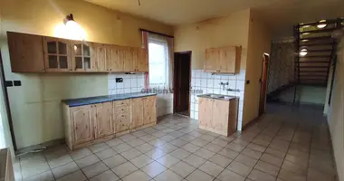 6 room house in Erd, Hungary