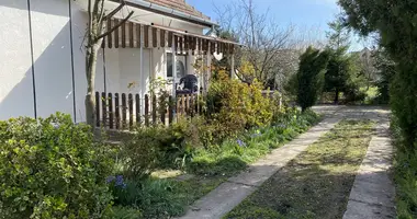 2 room house in Eloszallas, Hungary