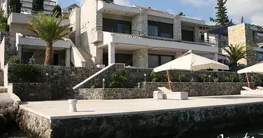 Villa 4 chambres avec Vue sur la mer, avec Garage dans Tivat, Monténégro