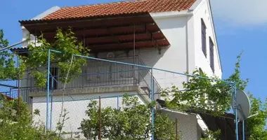 Dom w Kruce, Czarnogóra