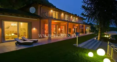 Villa 4 bedrooms with Furnitured, with Air conditioner, with Swimming pool in Switzerland