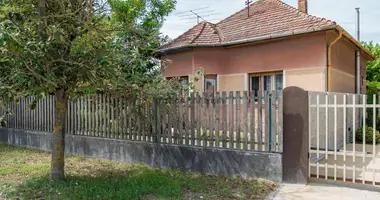 3 room house in Rackeve, Hungary