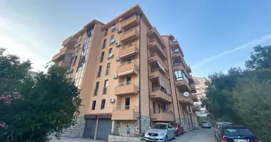 Apartamento 4 habitaciones en Budva, Montenegro