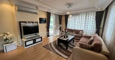 3 room apartment with parking, with furniture, with air conditioning in Mahmutlar, Turkey