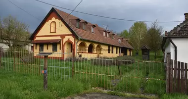 6 room house in Hollad, Hungary