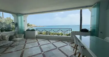 3 bedroom apartment in Estepona, Spain