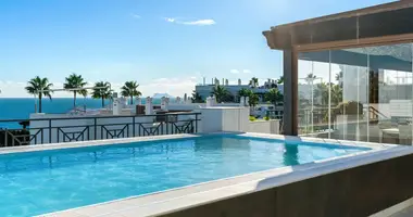 3 bedroom apartment in Estepona, Spain