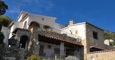 Villa 5 bedrooms with Furnitured, with Air conditioner, with Sea view in Roses, Spain