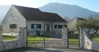 Haus 5 Schlafzimmer in Podgorica, Montenegro