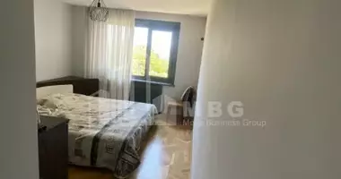 Villa 12 Zimmer mit Möbliert, mit Zentralheizung, mit Asphaltierte Straße in Tiflis, Georgien