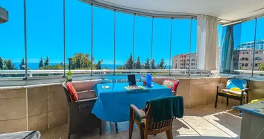 2 bedroom apartment in Mahmutlar, Turkey