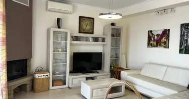 Mieszkanie 3 pokoi w Petrovac, Czarnogóra