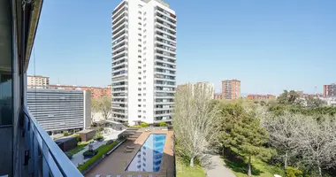 3 bedroom apartment in Barcelona, Spain