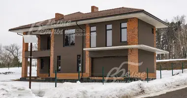 Casa 8 habitaciones en poselenie Pervomayskoe, Rusia