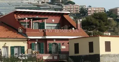 Villa 6 bedrooms with Furnitured, with Sea view, with Garden in Imperia, Italy