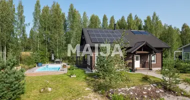 4 bedroom house in Petaejaevesi, Finland