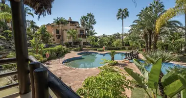 2 bedroom apartment in Estepona, Spain