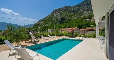 Villa 7 habitaciones en Donji Orahovac, Montenegro