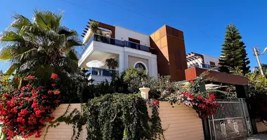 Villa 4 zimmer mit Balkon, mit Klimaanlage, mit Parken in Alanya, Türkei