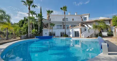 9 bedroom house in Fuengirola, Spain