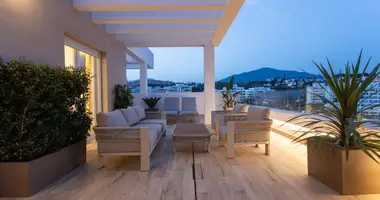 Apartamento 4 habitaciones en San Pedro Alcantara, Španjolska