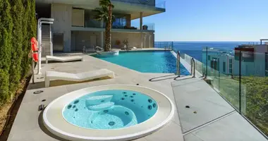 3 bedroom apartment in Fuengirola, Spain