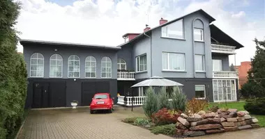 House with garage, with paved road, with internet in Kaunas, Lithuania