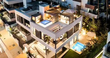 4 bedroom house in Malaga, Spain