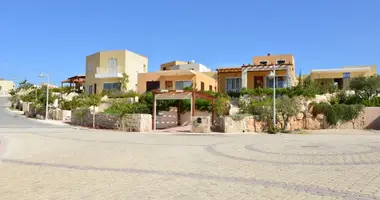 Квартира 3 спальни в Мандрия, Кипр