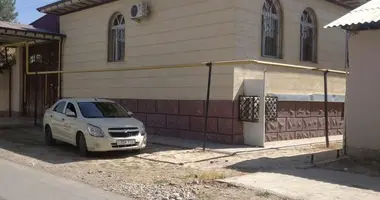 Дом 5 комнат с кондиционером, с гаражом в Юкоричирчикский район, Узбекистан