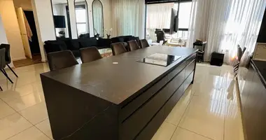 5 room apartment in Israel