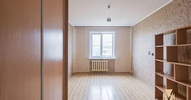 Apartamento 3 habitaciones en Minsk, Bielorrusia