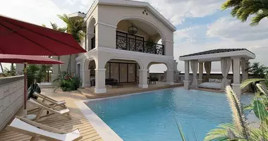 Villa 5 Zimmer mit Balkon, mit Klimaanlage, mit Bergblick in Karakecililer, Türkei