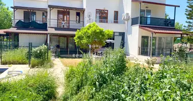 Casa 2 habitaciones con jardín, con vistas a las montañas, con suelo de baldosas en Belek, Turquía