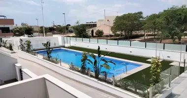 2 bedroom apartment in Pilar de la Horadada, Spain