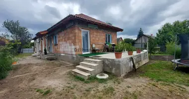 6 room house in Monor, Hungary