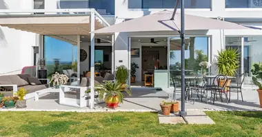 Apartamento 4 habitaciones en Estepona, Španjolska