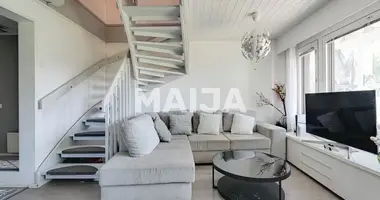 Apartamento 4 habitaciones en Helsinki sub region, Finlandia