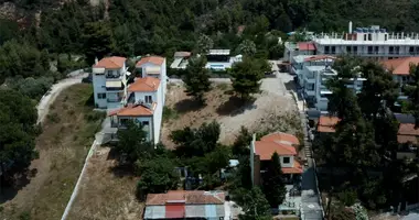Grundstück in Loutra, Griechenland